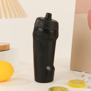 Bouteille d'eau de cyclisme antidérapante de 550ml avec couvercle de buse d'aspiration Logo personnalisable Bouilloire en plastique portable pour l'extérieur - Product Image 2