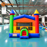 Château gonflable Ceyu avec fenêtre en filet et entrée en arche conique pour location de fêtes d'enfants