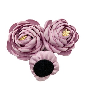 Décorations florales en tissu faites à la main, roses de 4 cm et 5 cm, pour accessoires de cheveux DIY, broches pour vêtements, sacs, chaussures, bijoux - Product Image 5