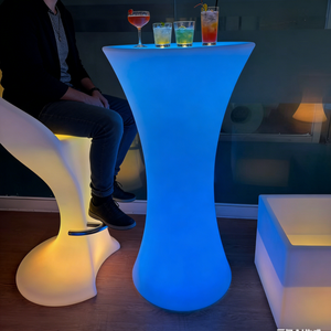 Mesa Alta de Bar y Sillas LED Iluminadas, Set de Coctelería de Plástico Luminoso para Fiestas y Eventos, Diseño Moderno y Portátil - Product Image 3