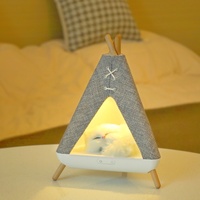 Lampe de chevet portable en bois, mini lampe de bureau créative USB, forme de tente, logo personnalisé, petite et mignonne, style nordique, pour la décoration de chambre à coucher.