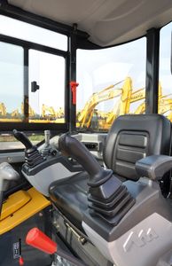 Miniexcavadora Hidráulica SHANTUI SE18SR de Alto Rendimiento con PLC y Motor de Alta Potencia de Excavación, Certificación CE, ISO y EPA - Product Image 5