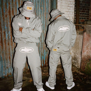 Nhà Máy Tùy Chỉnh 3M Phản Quang Nylon Theo Dõi Jogger Bộ Zip up Áo Và Chạy Bộ Thiết Lập Ánh Sáng Trọng Lượng Áo Gió Đặt Người Đàn Ông Tracksuit - Product Image 3