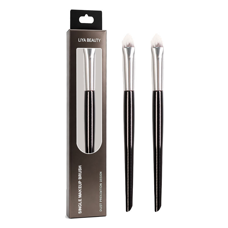 Angled Concealer Brush-2