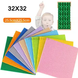 Populer Tiongkok 32X32 Piring 32*32 Dot Dasar Tebal untuk Permainan Anak Mainan Bangun Batu Bata Diy Mainan Dasar Plastik PA10014