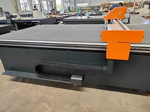 Rongchi <span class=keywords><strong>เครื่อง</strong></span>ตัดเพล็กซิกลาสแบบสั่งทำได้เกรดอัตโนมัติพร้อมมอเตอร์และ<span class=keywords><strong>เครื่อง</strong></span>ยนต์สำหรับสติกเกอร์กันชน<span class=keywords><strong>รถ</strong></span>ยนต์ขนาดเล็ก - Product Image 6