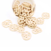 Chips de racine de lotus croustillantes frites sous vide, collations végétales naturelles et saines, tranches de racine de lotus croustillantes