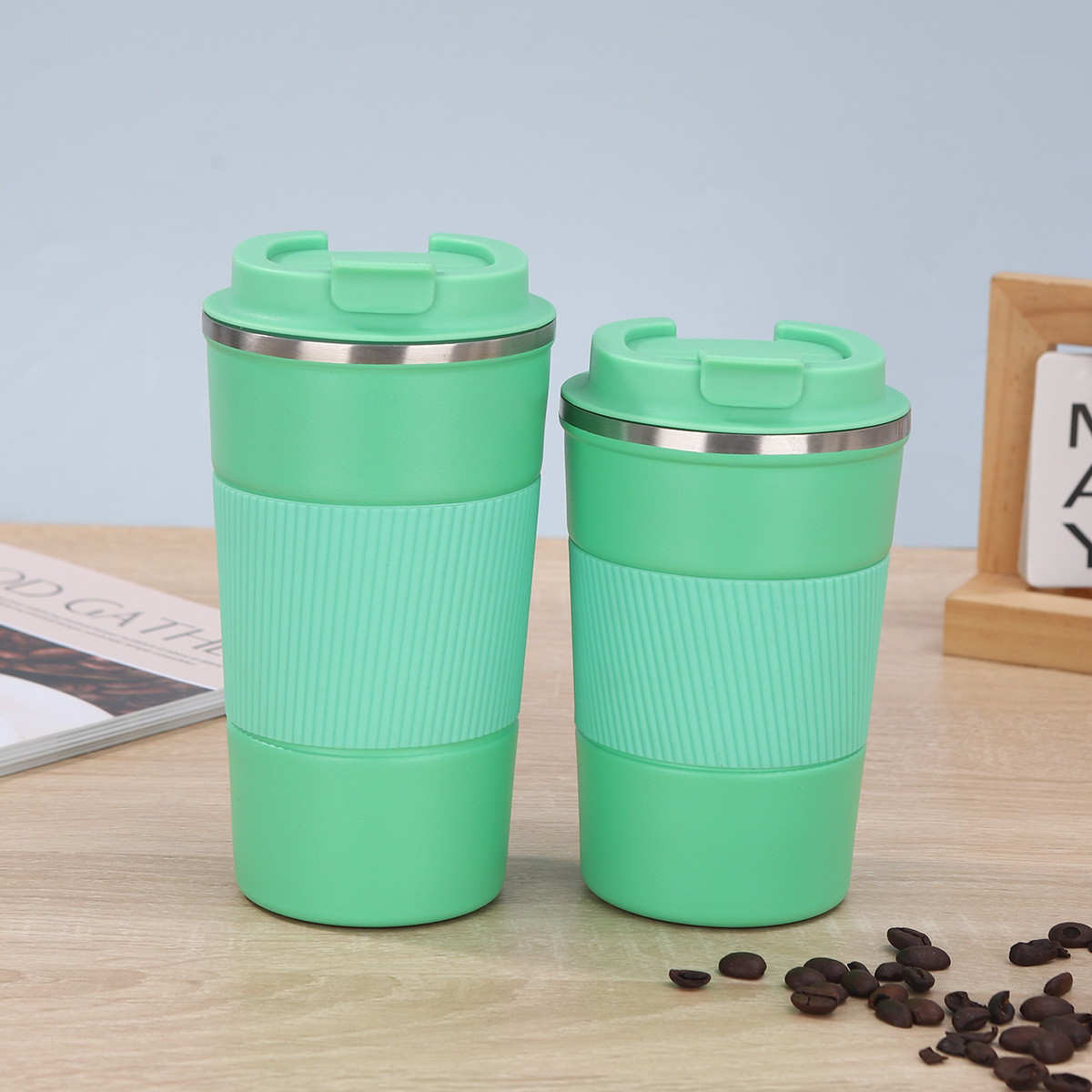 สีเขียวอ่อน