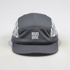 Casquette Snapback Sportive Personnalisée 5 Panneaux en Coton Uni pour l'Extérieur, Broderie et Sérigraphie, Respirante et Confortable - Product Image 3