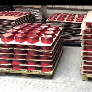 Casserole en fonte émaillée rouge de haute qualité pour la cuisson, avec coussinets isolants, disponible en OEM/ODM pour usines - Product Image 6