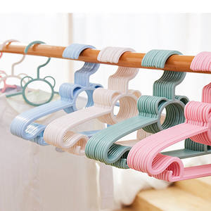 Muestra gratis estilo <span class=keywords><strong>Zara</strong></span> venta al por mayor adultos bebé niños abrigo <span class=keywords><strong>ropa</strong></span> perchas de plástico para tienda de <span class=keywords><strong>ropa</strong></span> - Product Image 6