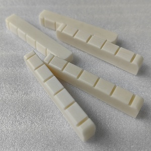 <span class=keywords><strong>Capotasto</strong></span> e Ponticello in Osso di Manzo per Chitarre Classiche da 34, 36 e 39 Pollici - Product Image 2