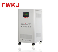 Régulateur de tension monophasé 30 KVA en cuivre SVC entièrement automatique et réglable avec contrôle par servomoteur pour utilisation en centre de données