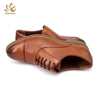 2023 belles chaussures habillées en cuir de dentelle italienne pour hommes confortable bureau d'affaires personnalisé Borong Kasut doux Oxfords