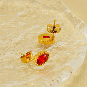 Set di Orecchini a Perno Classici Vintage con Zirconi - Gioielli Raffinati in Acciaio Inossidabile Placcato Oro 18K, Moda Coreana per Donne - Product Image 4