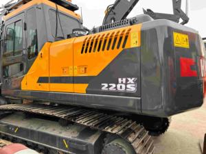 Excavatrice Hyundai d'occasion de 20 tonnes HX220 en état d'occasion, pelle rétro sur chenilles de 30 tonnes - Product Image 2