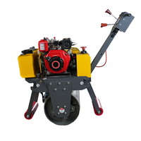Mini-compacteur vibrant thermique portatif pour réparation routière, également disponible en version autoportée avec siège