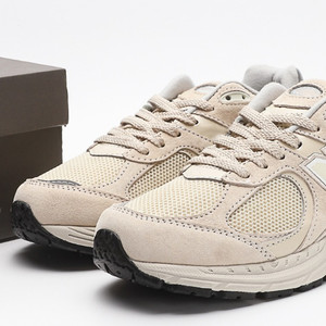 Chaussures de marche décontractées 9060 pour hommes et femmes, nouveau style de créateur, qualité supérieure 2026, légères et tendance, pour le sport et la course à pied - Product Image 1