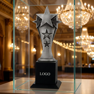 Trofeo Portátil de Madera con Diseño de Estrella Modelo 667, Base Grabada con Impresión UV y Técnica de Estampado para Deportes y Juegos - Product Image 2