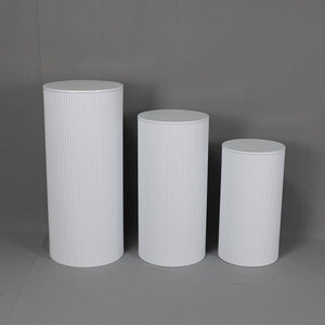 Set di 3/5 Alzatine per Fiori in Metallo Bianco, Piedistallo Ondulato Rotondo, Espositore per Torte, Set di Alzatine per Dessert, Decorazione per Matrimoni - Product Image 6