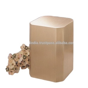 Arrowstar ที่เผาเถ้ากระดูกผู้ใหญ่ทำจากโลหะสีทองมีไฟ - Product Image 1
