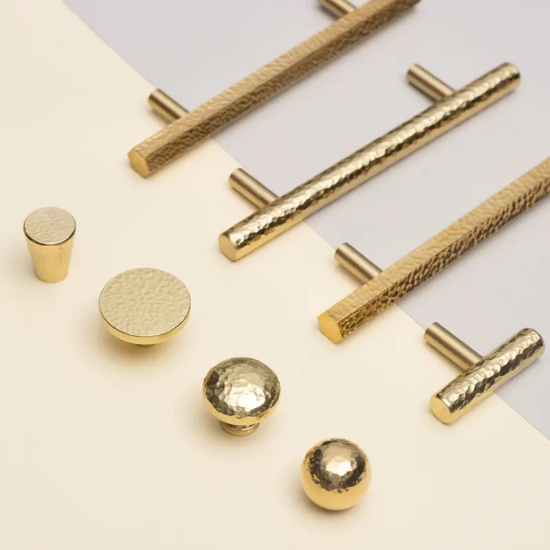 Stile di lusso come martello hit superficie ruvida esagonale rotondo color oro ottone antiossidante strutturato maniglie per mobili manopole zigrinate