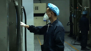 Có thể sạc lại 12V 200AH <span class=keywords><strong>Lithium</strong></span> <span class=keywords><strong>Ion</strong></span> hình trụ pin cung cấp điện cho nhà <span class=keywords><strong>RV</strong></span> xe năng lượng mặt trời hệ thống điện - Product Image 3