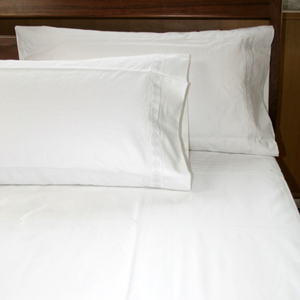 ปลอกหมอนผ้าฝ้ายสีขาวสำหรับโรงแรมโรงพยาบาลทำจากผ้าฝ้าย300โลโก้ตามสั่ง - Product Image 5