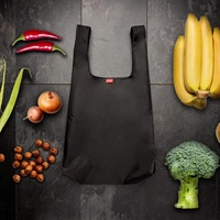 Sac fourre-tout pliable grande capacité en nylon ripstop recyclé, imprimé avec logo personnalisé, norme écologique, avec bandoulière et étiquette