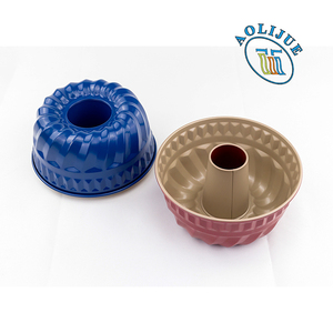 9/10 pouces Tube cannelé en acier au carbone Type de citrouille Moule à gâteau Moule à gâteau rond antiadhésif avec trou au milieu - Product Image 3