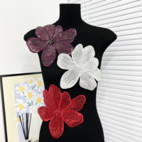 Applique florale brodée en organza et maille perlée, patch floral 3D en dentelle à sequins pour la décoration de robes de mariée et de vêtements