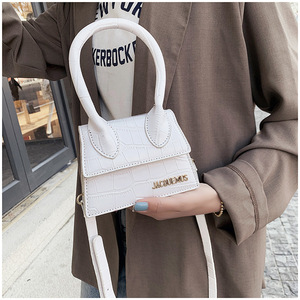 2025 femmes petit bandoulière sacs à main dames Mini <span class=keywords><strong>cuir</strong></span> concepteur sacs à main Logo personnalisé mignon sac à bandoulière pour filles <span class=keywords><strong>porte</strong></span>-<span class=keywords><strong>clés</strong></span> - Product Image 4
