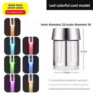 Aérateur à LED intelligent à changement de couleur Contrôle de température Robinet d'eau chaude et froide jetable Robinet <span class=keywords><strong>lumineux</strong></span> Fournitures de toilette pour le bain - Product Image 6
