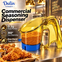 Distributeur d'épices pour restaurant avec poignée et couvercle, idéal pour les cuisines commerciales, la préparation alimentaire et les zones de service traiteur