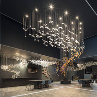 Lustre en verre LED personnalisé avec de grandes plumes, décoration pour villa, hôtel, hall d'entrée, salle de banquet