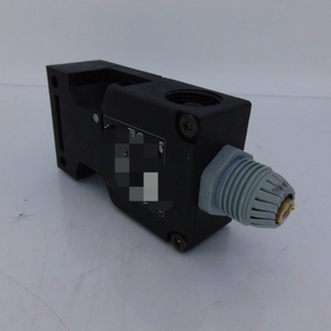Commutateur de Az16zvk-m20 nouveau contrôleur Plc dédié Pac d'automatisation industrielle en stock prêt d'origine - Product Image 1