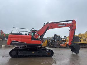 Excavadora de cadenas Doosan DX225 usada, 6 toneladas de peso operativo, en segunda mano, motor, engranajes y rodamientos, modelo 2022 - Product Image 2