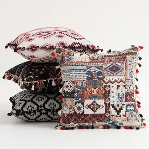 豪華な刺Embroidered装飾枕モロッコ自由奔放に生きる枕カバーポンポンボールフリンジノルディックスローピローモダンアメリカン