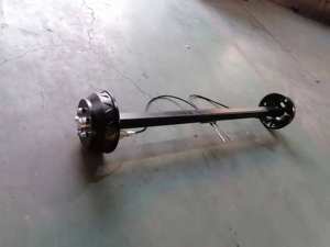 Essieux de <span class=keywords><strong>remorque</strong></span> électrique de charge 2500KG avec motif de goujon 8X5.5 "essieu droit à ressort à lames <span class=keywords><strong>faisceau</strong></span> rond <span class=keywords><strong>pour</strong></span> remorques robustes - Product Image 3