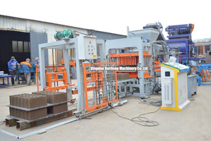 QT4-15 <span class=keywords><strong>สาย</strong></span>การผลิตอัตโนมัติสำหรับอิฐคอนกรีตกลวง อิฐเถ้าลอย ปูพื้น และบล็อกประสาน ผู้ผลิต ผู้จัดจำหน่าย ผู้ส่งออก - Product Image 2