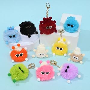 Porte-clés personnalisés en gros NC, porte-clés promotionnels, porte-clés de luxe avec fermoir mousqueton, porte-clés en peluche monstre mignon, porte-clés pompon - Product Image 2