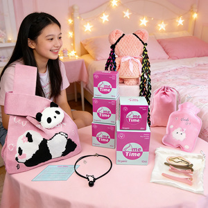 Kit de produits tout-en-un pour la gestion des règles : Pochette à serviettes hygiéniques économique pour filles, coffret cadeau pour femmes - Product Image 5