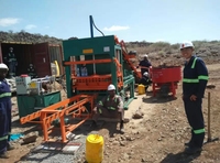 Équipement de construction et de bâtiment à haute efficacité, machine à fabriquer des blocs de briques semi-automatique QT5-20