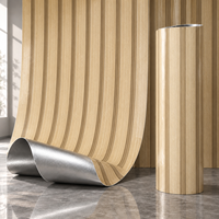 Papier peint auto-adhésif à motif rayé en bois beige clair de 1 mm, feuilles IXPE de 1,2 x 3 m pour les murs décoratifs des chambres d'hôtel