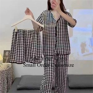 Pijamas Navideños: Pijamas <span class=keywords><strong>de</strong></span> Seda <span class=keywords><strong>de</strong></span> Hielo para Hombre <span class=keywords><strong>de</strong></span> Manga Larga, Pijamas Sexys con Estampado <span class=keywords><strong>de</strong></span> Leopardo para Pareja, Pijamas para Mujer, Ropa <span class=keywords><strong>de</strong></span> Estar en Casa - Product Image 1