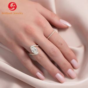 Бриллиантовое кольцо с овальной огранкой - Product Image 4