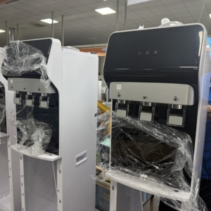 Distributeur d'eau électrique chaud et froid en plastique à chargement par le bas, avec logo personnalisé, pour usage domestique et hôtelier – Vente en gros depuis la Chine - Product Image 3