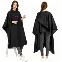 Capes de coiffure personnalisées avec logo du fabricant, en polyester imperméable, avec trous pour les bras, pour barbier et salon de beauté, gris, avec trous de coupe