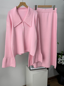 Ensemble deux pièces en tricot rétro pour femme-Cardigan à grand col et <span class=keywords><strong>jupe</strong></span> mi-longue en <span class=keywords><strong>rose</strong></span> pour l'automne, l'<span class=keywords><strong>hiver</strong></span> et les vêtements élégants - Product Image 4