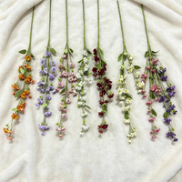Arrangement de fleurs artificielles en soie de haute qualité en gros pour la décoration de l'allée de mariage